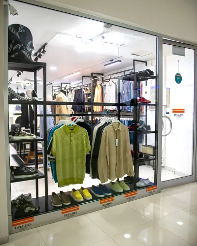 P1233666